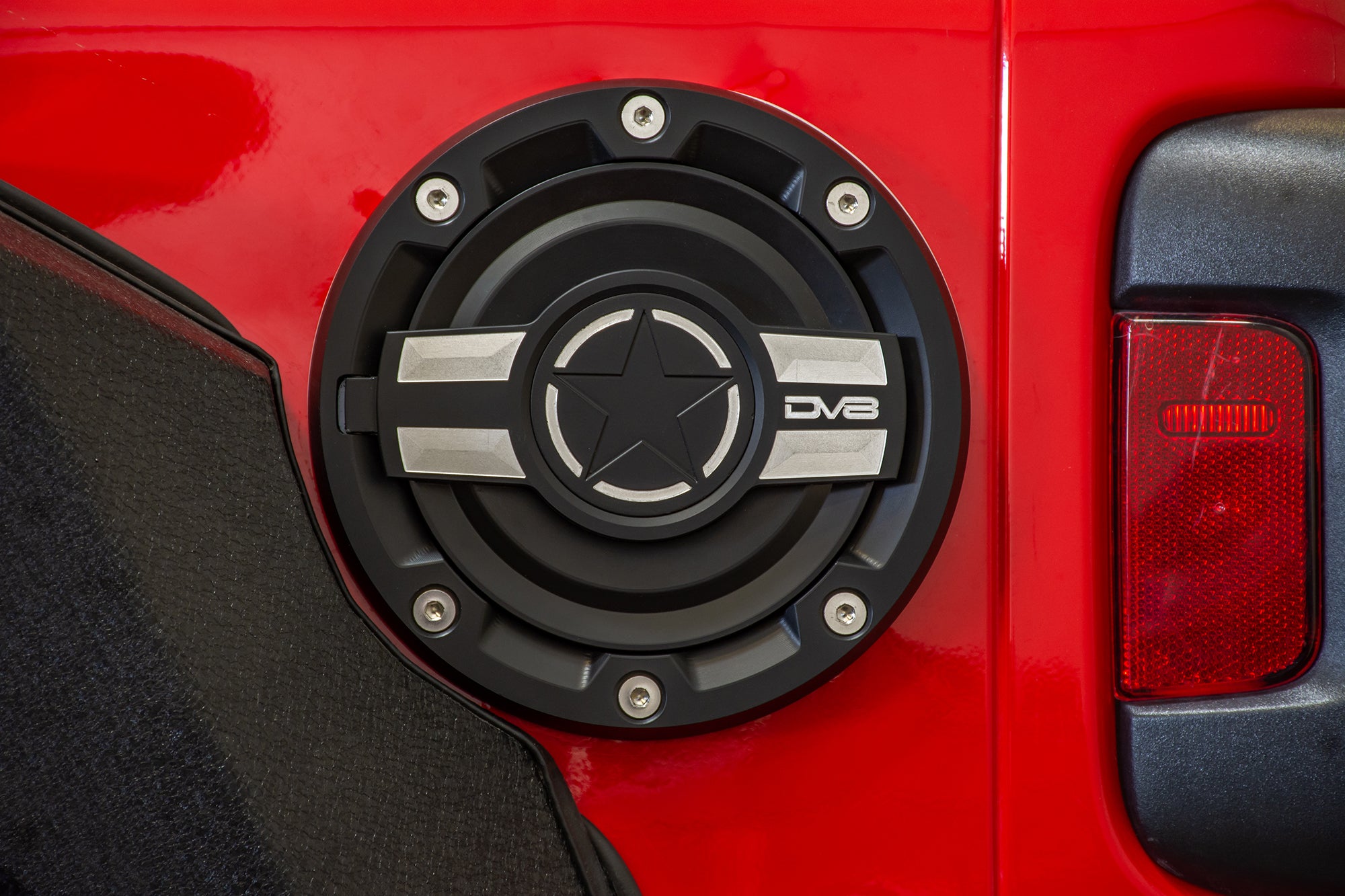 DV8 Offroad Fuel Door - D-JL-190004-MIL