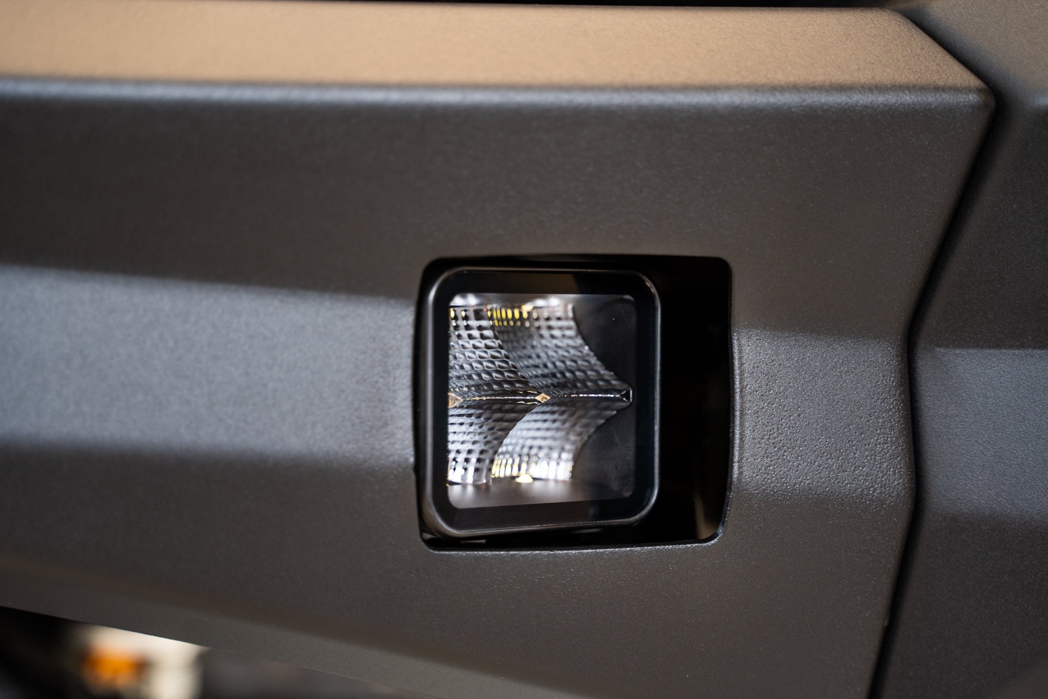 DV8 Offroad 3 In. LED CUBE LIGHT - BE3EW40W